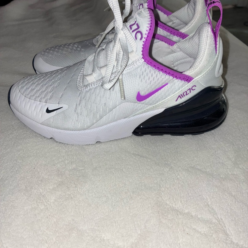 Nike Air Max 270 White and Fuchsia Sneakers